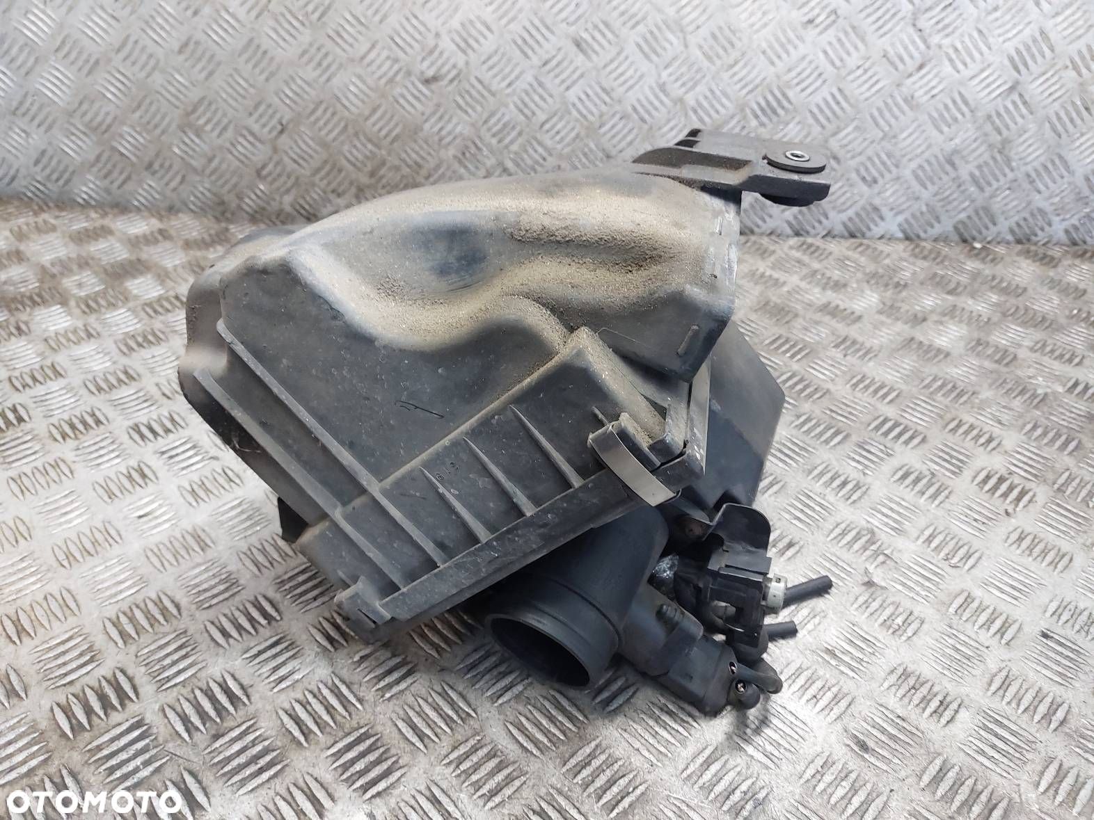 OBUDOWA FILTRA POWIETRZA + PRZEPŁYWOMIERZ PASSAT B5 1.9 TDI 3B0129607N - 1