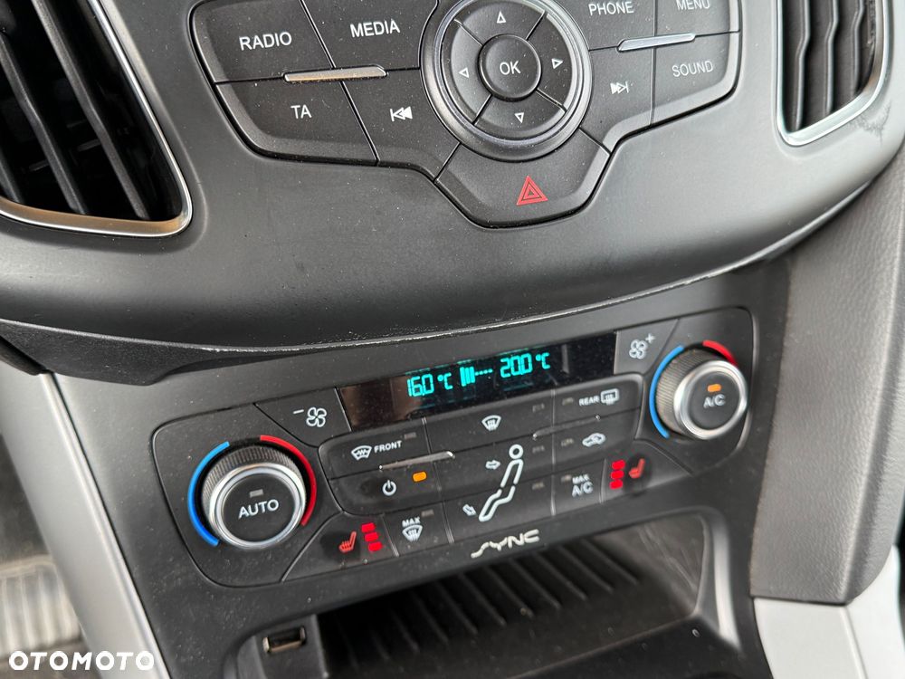 Ford Focus 1.0 EcoBoost Titanium - 21