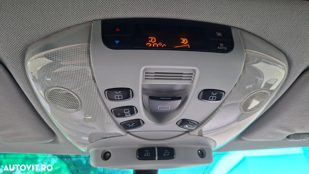 Mercedes-Benz Viano - 22