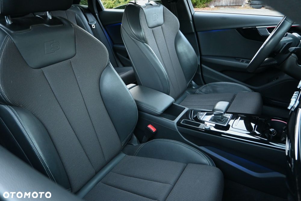 Audi A4 Limousine 35 TFSI S tronic S line - 24