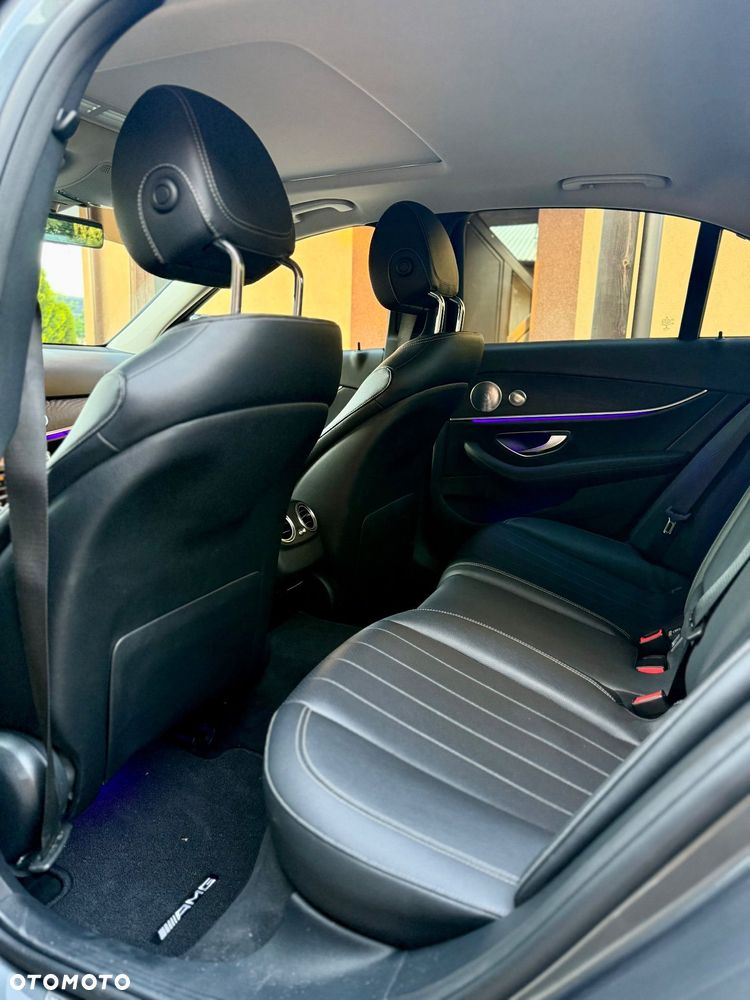 Mercedes-Benz Klasa E 300 9G-TRONIC - 11