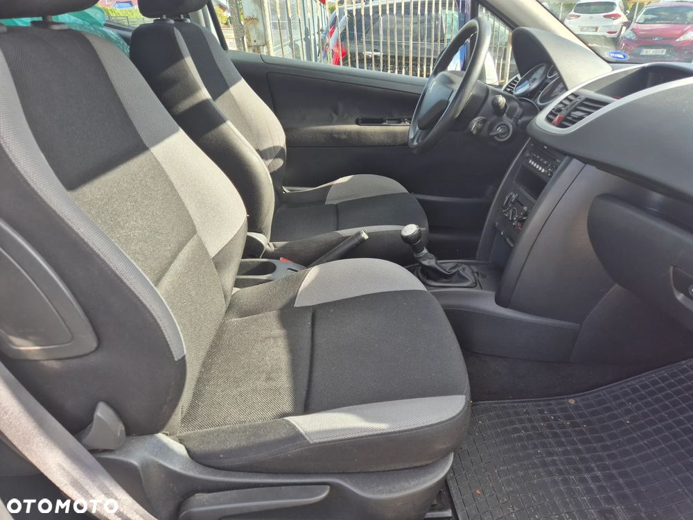 Peugeot 207 1.4 16V Trendy - 18