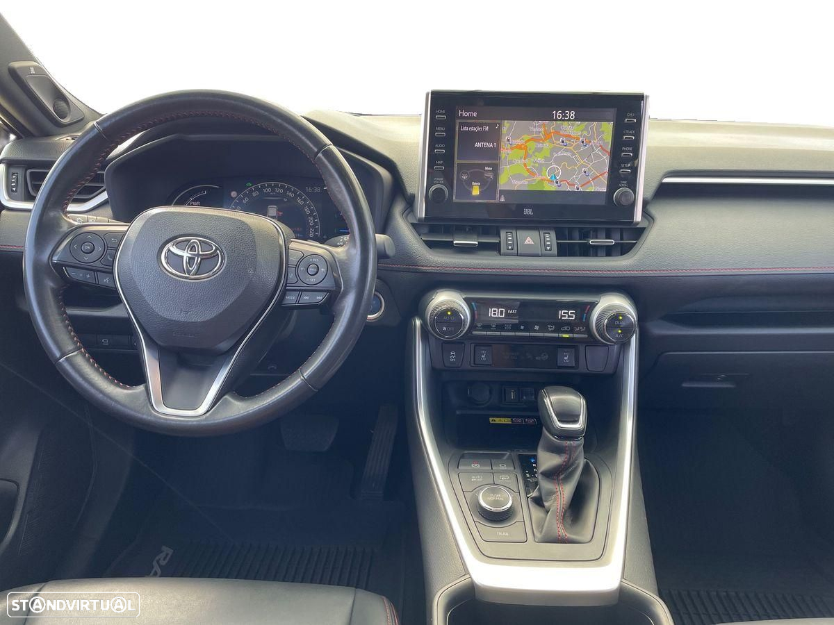Toyota RAV4 - 8