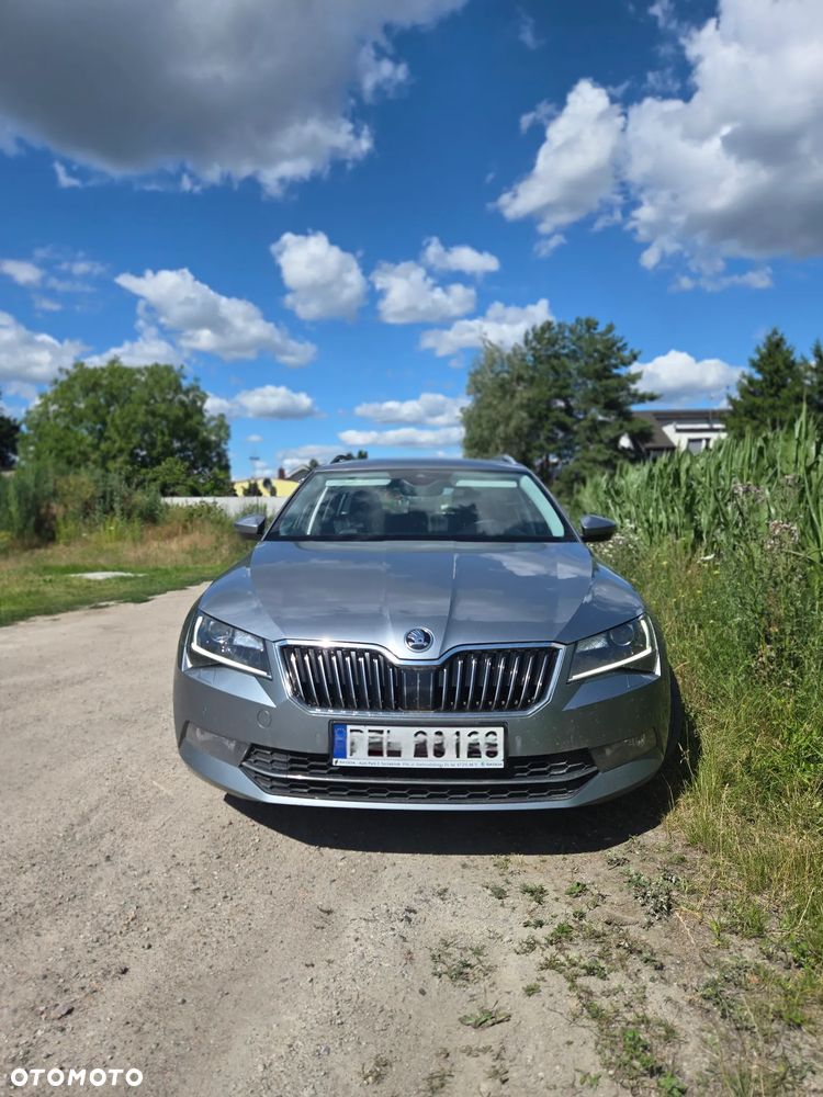 Skoda Superb 2.0 TDI Ambition DSG - 2