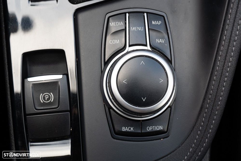 BMW X1 16 d sDrive Auto - 13