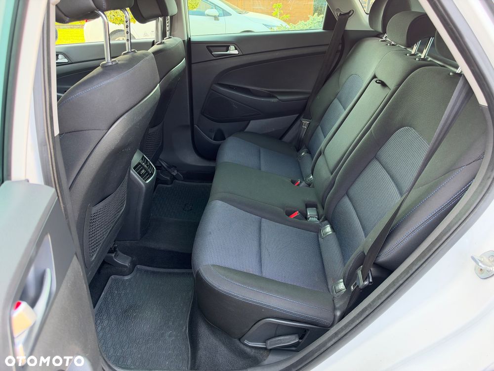 Hyundai Tucson 1.7 CRDI BlueDrive Comfort 2WD - 10
