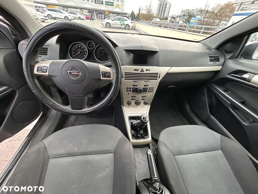 Opel Astra 1.8 Sport - 14