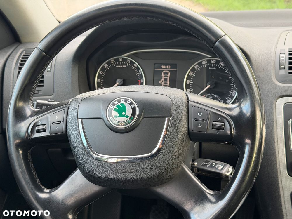 Skoda Octavia 2.0 TDI DPF 4x4 Elegance - 29