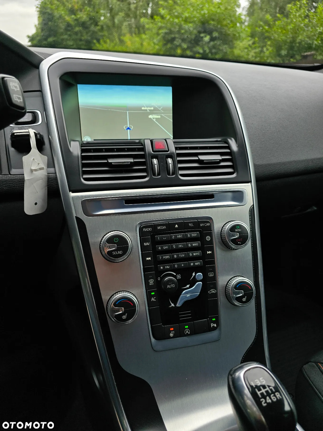 Volvo XC 60 D4 Ocean Race - 31