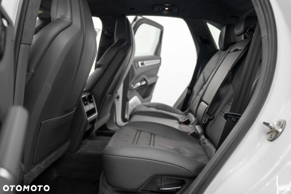 Porsche Cayenne ver-turbo - 18