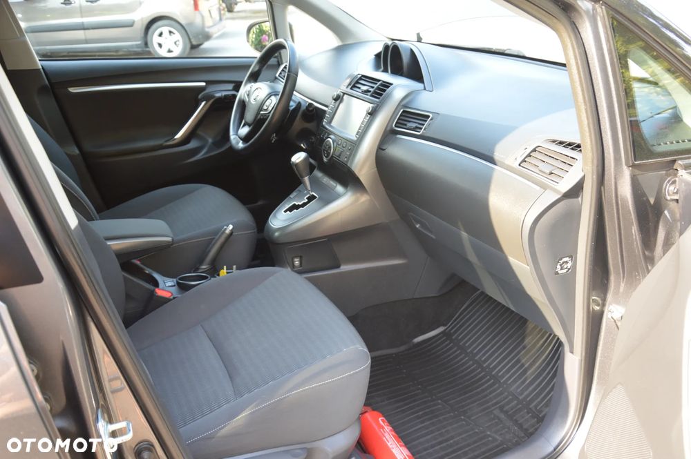Toyota Verso - 26