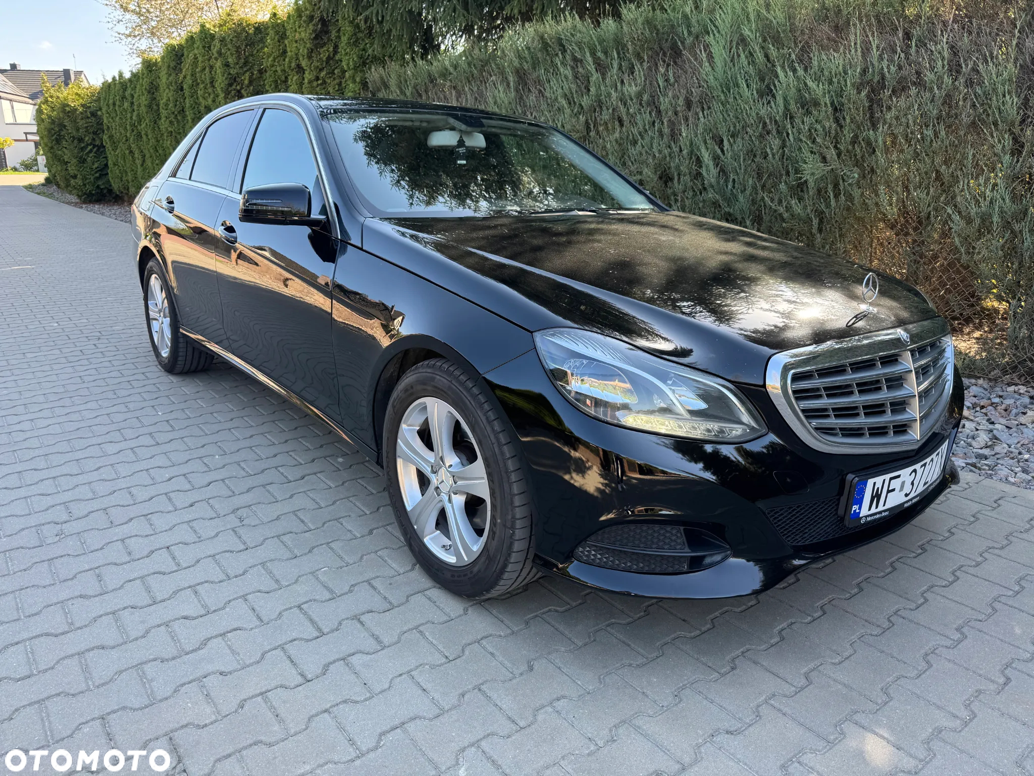 Mercedes-Benz Klasa E 300 BlueTEC HYBRID 7G-TRONIC Elegance - 6