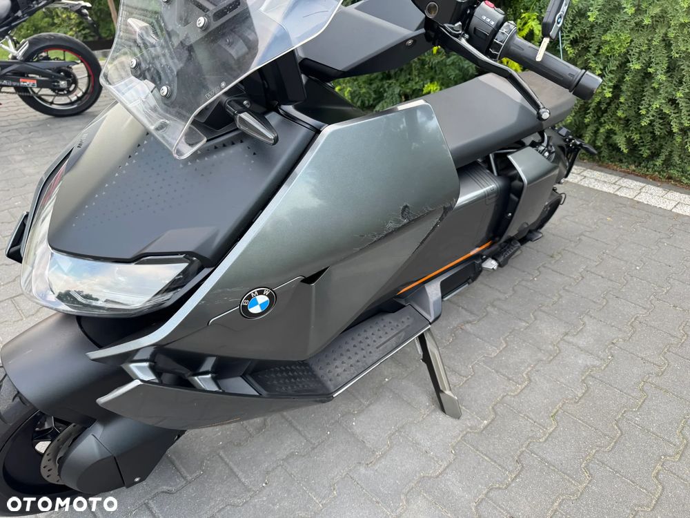BMW CE 04 - 23