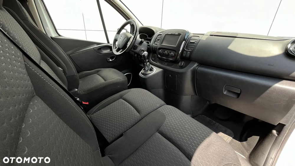 Opel Vivaro - 22