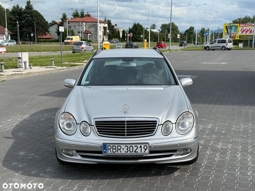 Mercedes-Benz Klasa E 320 CDI T Classic