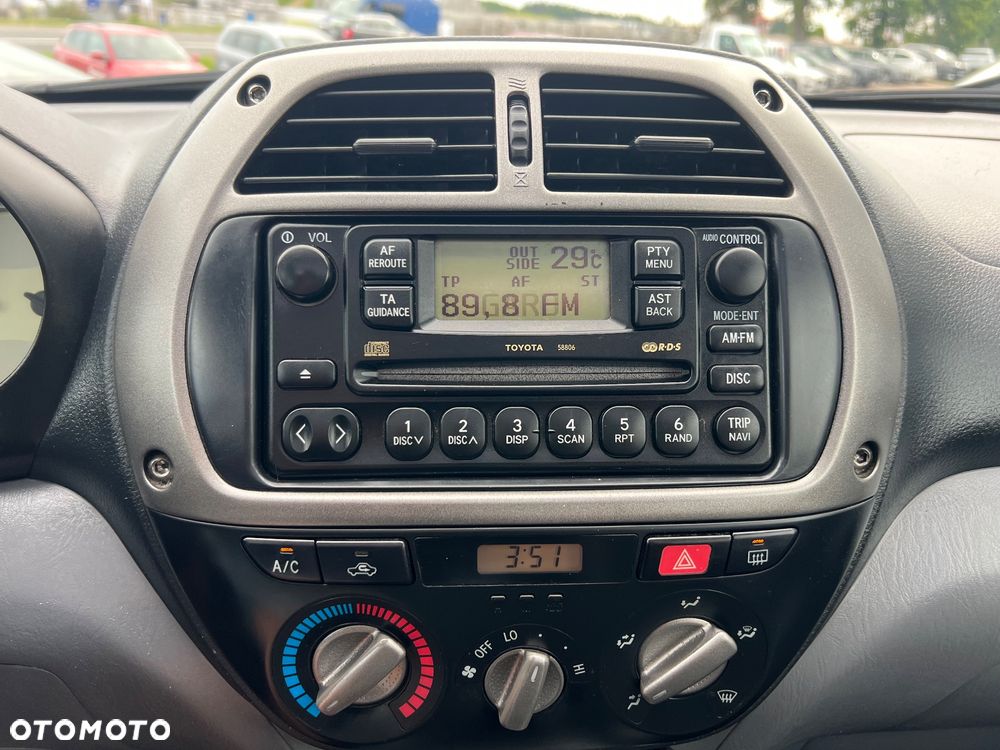 Toyota RAV4 2.0 VVT-i 4x4 - 32