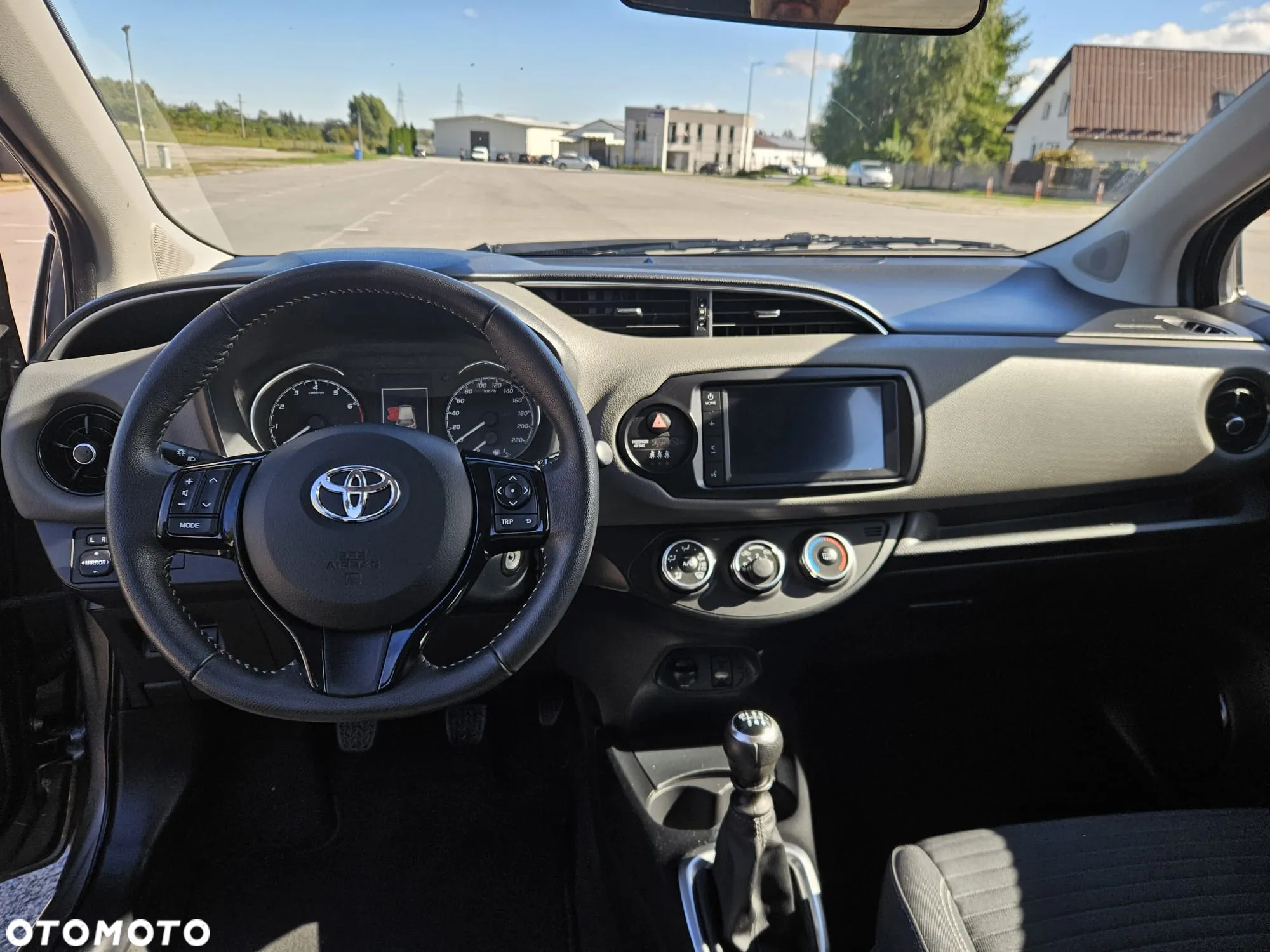 Toyota Yaris 1.5 Premium - 5