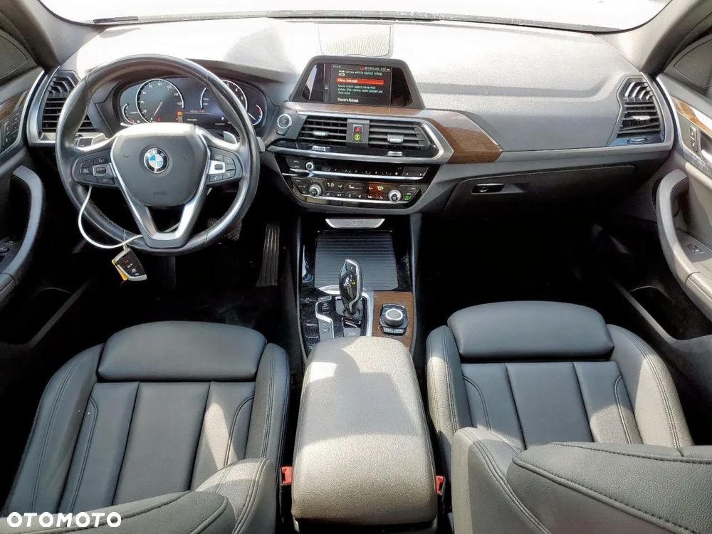 BMW X3 xDrive30i Advantage - 9