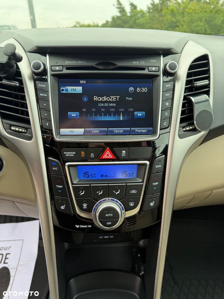 Hyundai i30 1.6 Premium - 11