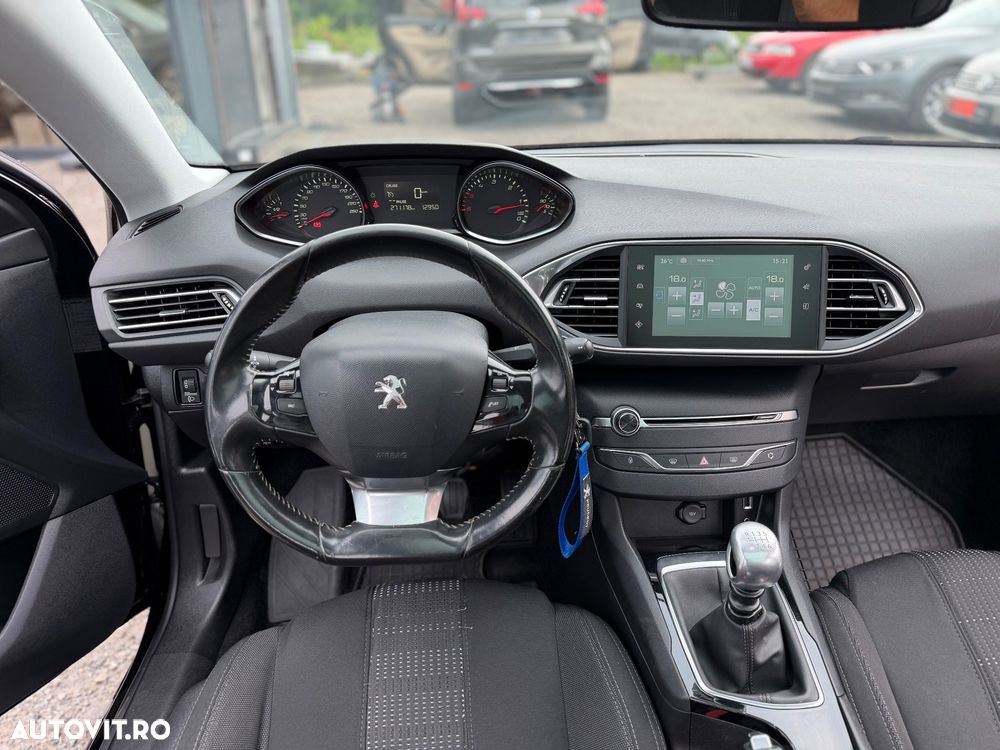 Peugeot 308 1.6HDi Premium - 18