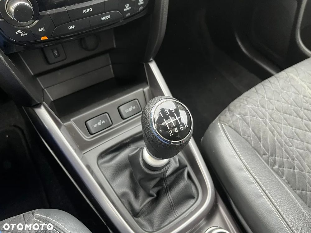 Suzuki Vitara 1.4 Boosterjet XLED Sun 4WD - 17