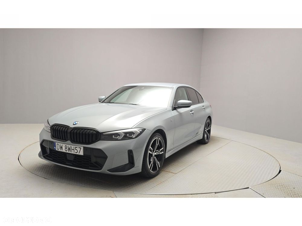 BMW Seria 3 320d xDrive mHEV M Sport - 8