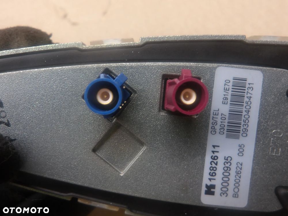 BMW E91 KOMBI 2.0D ANTENA DACHOWA 6940418 - 6