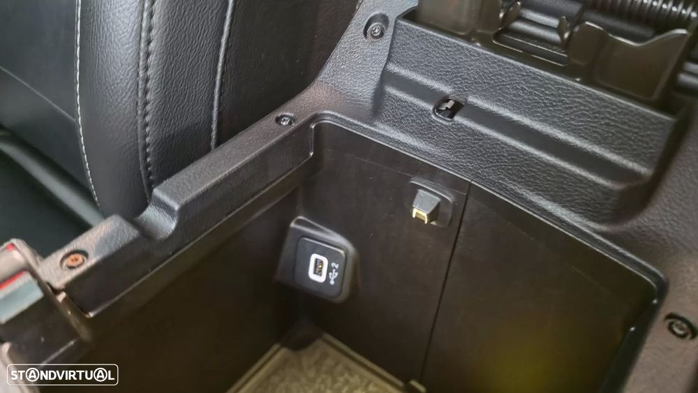 Jeep Gladiator 3.0V6 MultiJet AWD Auto Overland — fotografia 43