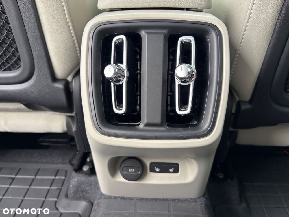 Volvo XC 40 B5 B AWD Ultimate Bright - 35