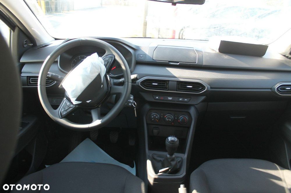 Dacia Sandero - 11