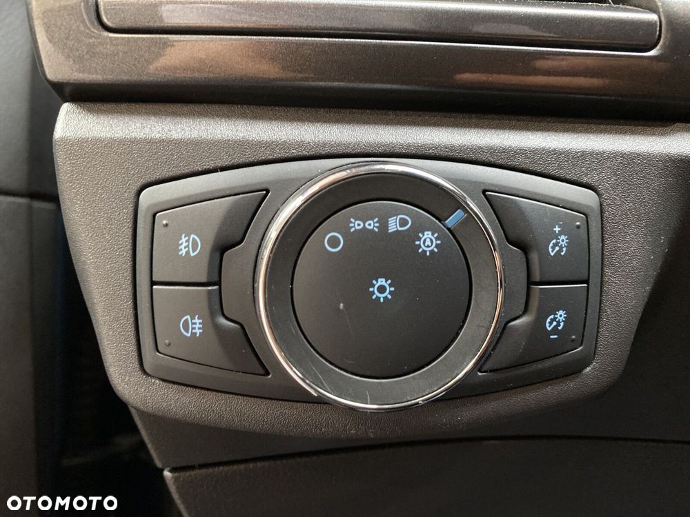 Ford Mondeo - 29