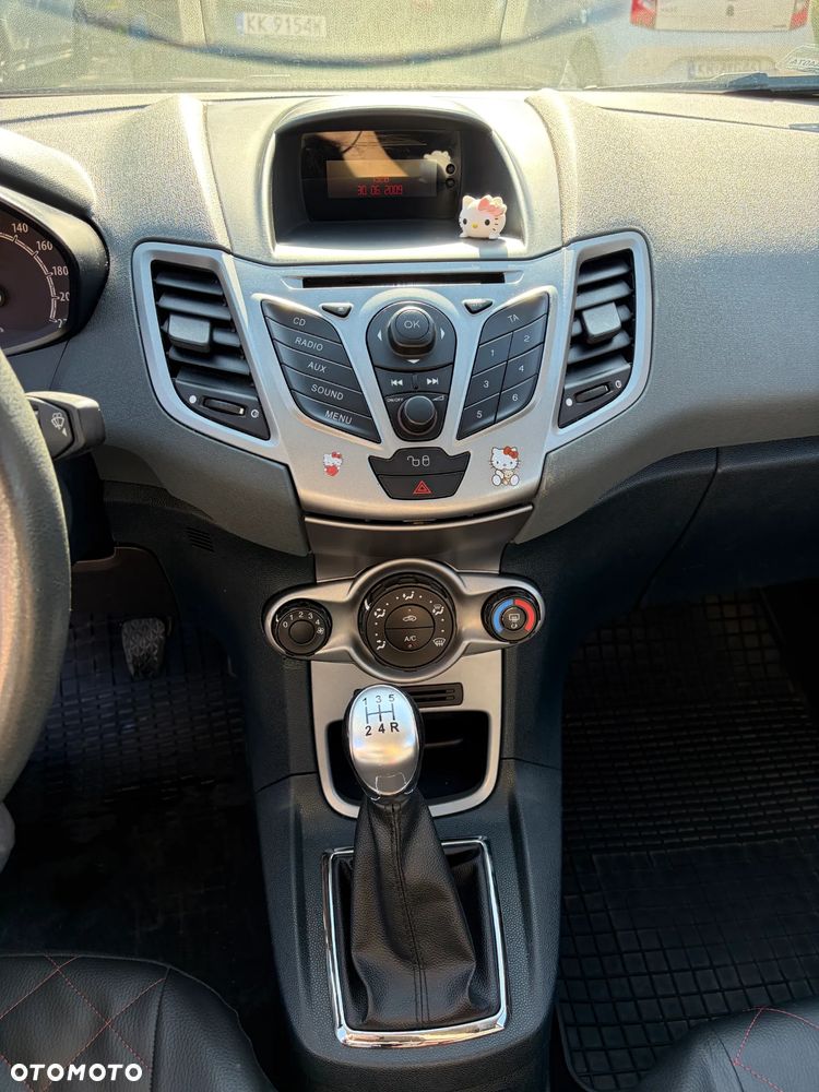 Ford Fiesta - 10