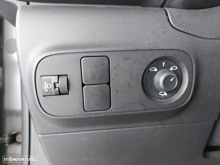 Citroën C3 1.2 PureTech C-Series - 34