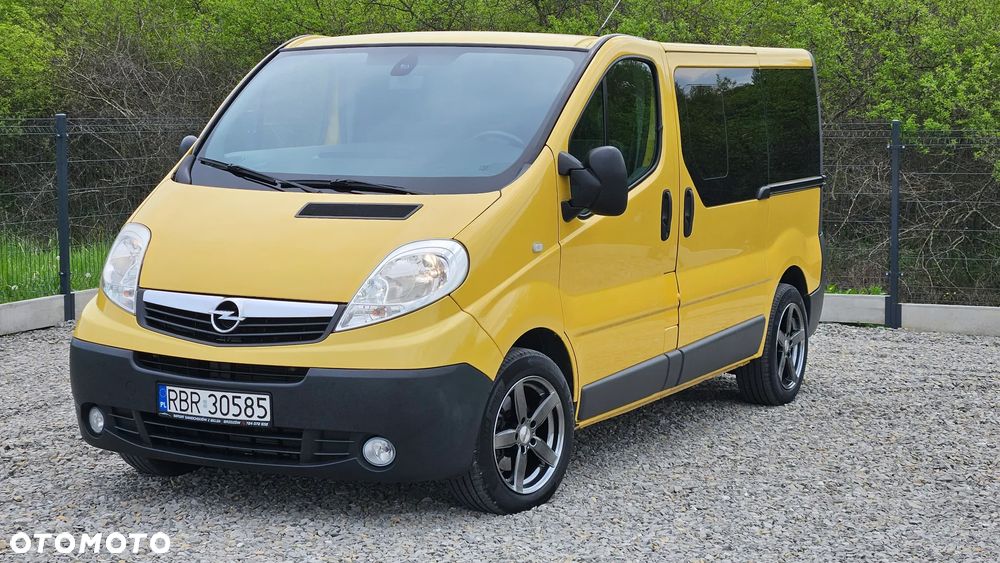 Opel Vivaro - 1