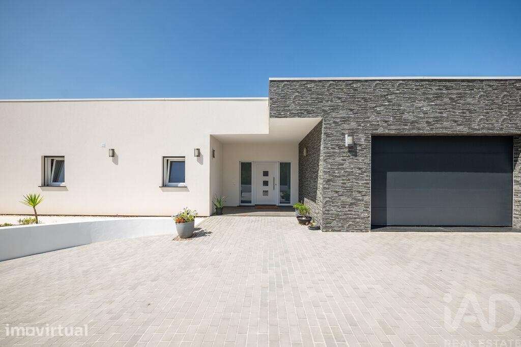 Moradia térrea T3 em Miranda do Corvo de 334 m2 - Grande imagem: 5/40