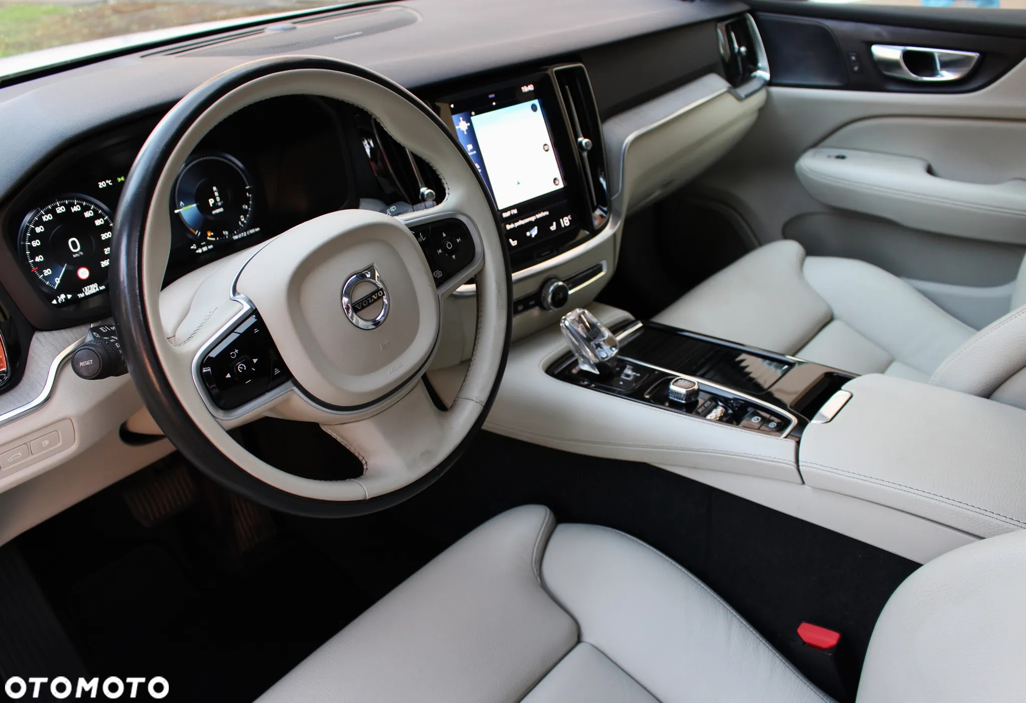 Volvo V60 T8 AWD Twin Engine Geartronic Inscription - 19