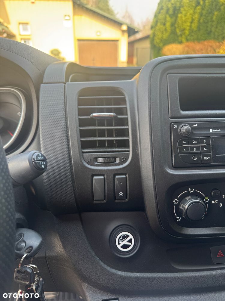 Opel Vivaro - 8