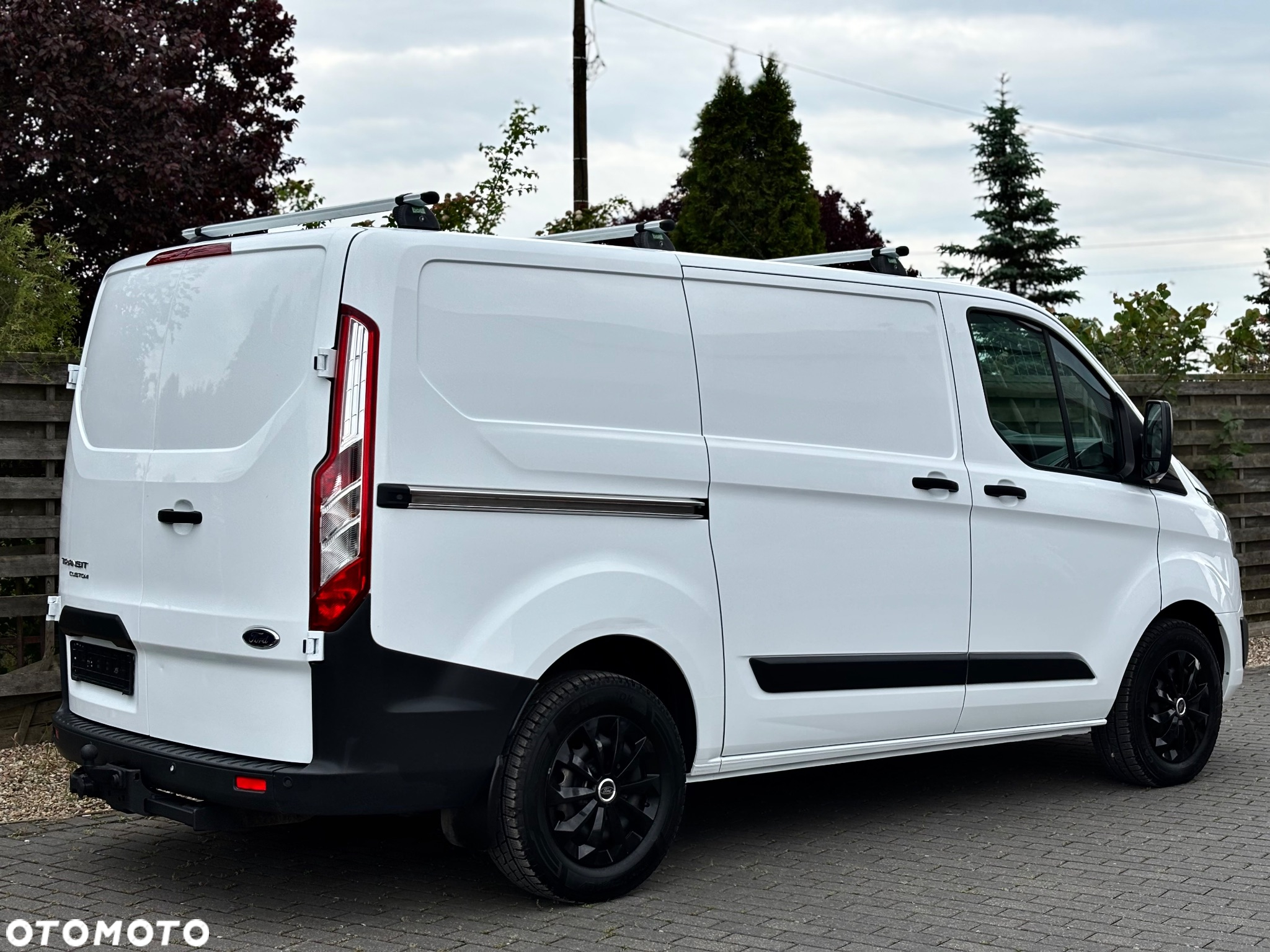 Ford Transit Custom L1H1 Klima Relingi Hak PDC Tempomat Nowe opony Serwis 3-osobowy - 9