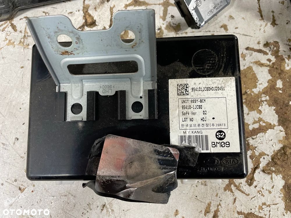 HYUNDAI I20 LIFT 12- 1.4 ZESTAW STARTOWY STEROWNIK SILNIKA KOMPUTER STACYJKA SKRZYNKA BEZPIECZNIKÓW MODUŁ IMMO 39115-2B007 - 2