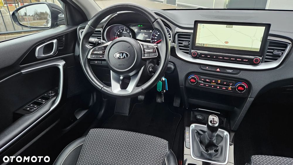 Kia XCeed 1.4 T-GDI L Business Line - 23