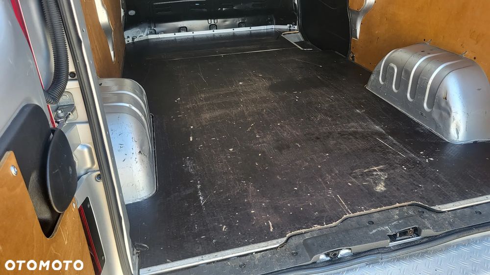 Renault Trafic - 21