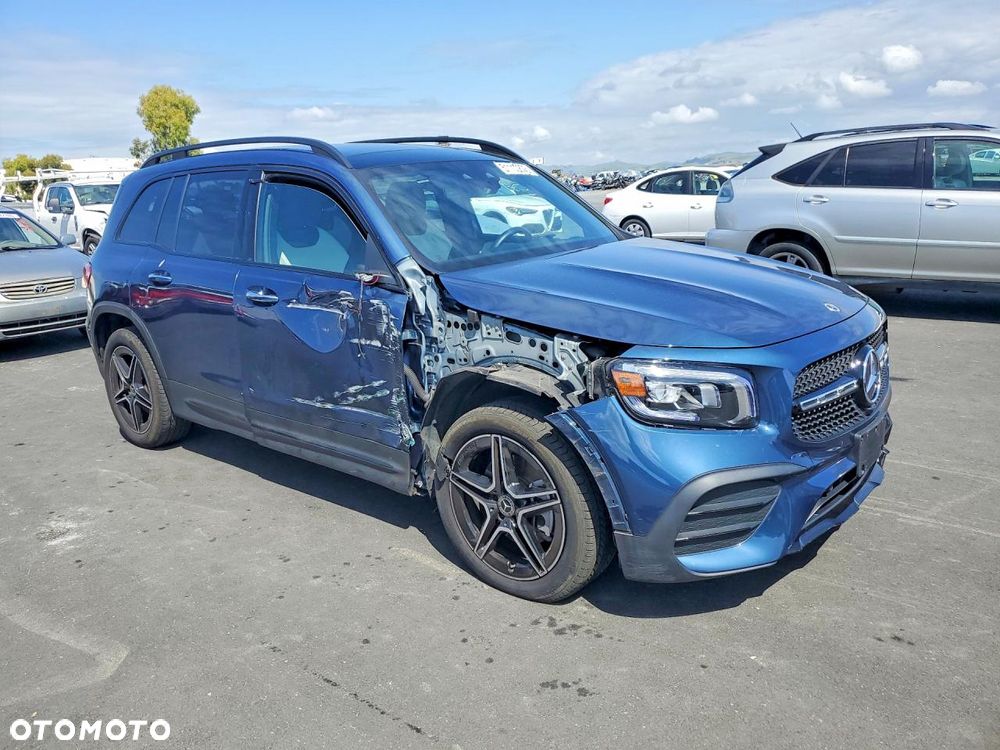 Mercedes-Benz GLB - 3