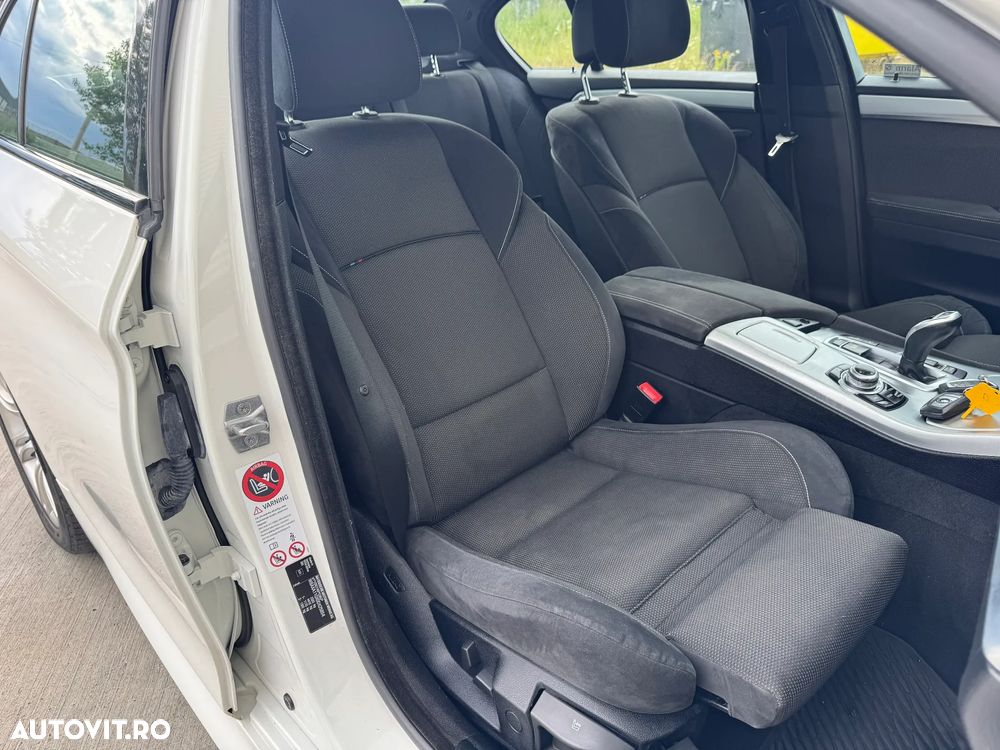 BMW Seria 5 525d xDrive Sport-Aut. - 27
