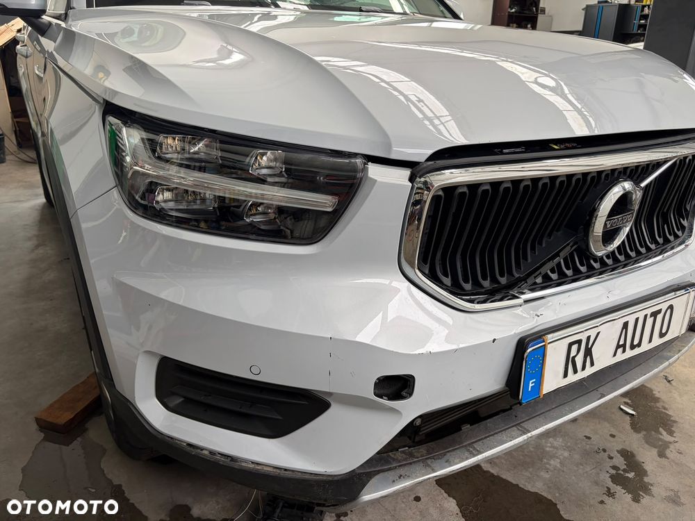 Volvo XC 40 D3 SCR AWD Momentum - 11
