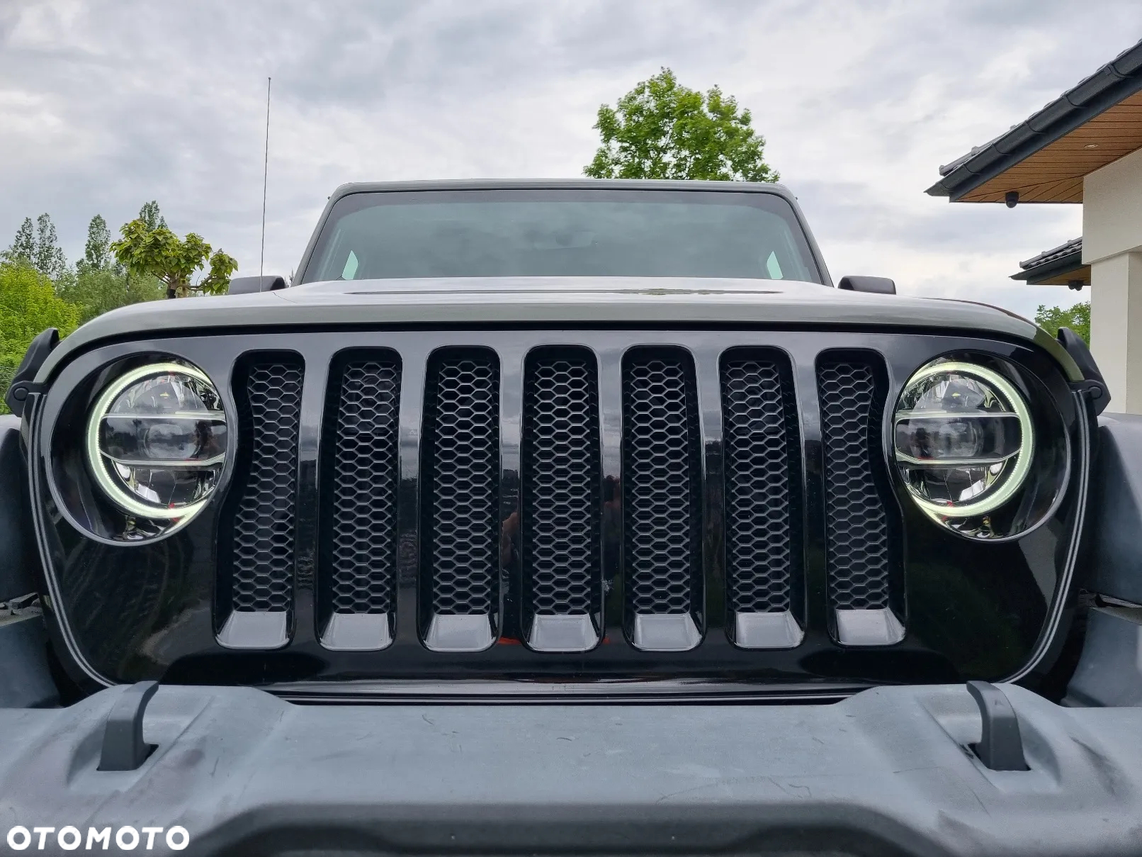 Jeep Wrangler - 11