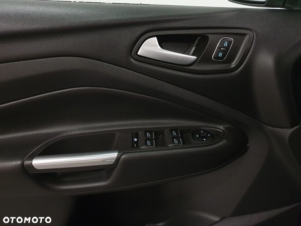 Ford Kuga 1.5 EcoBoost 2x4 Titanium - 7