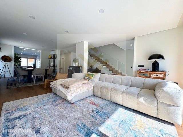 Moradia T4 de Luxo com Piscina e Jardim em Esmoriz - Grande imagem: 5/56