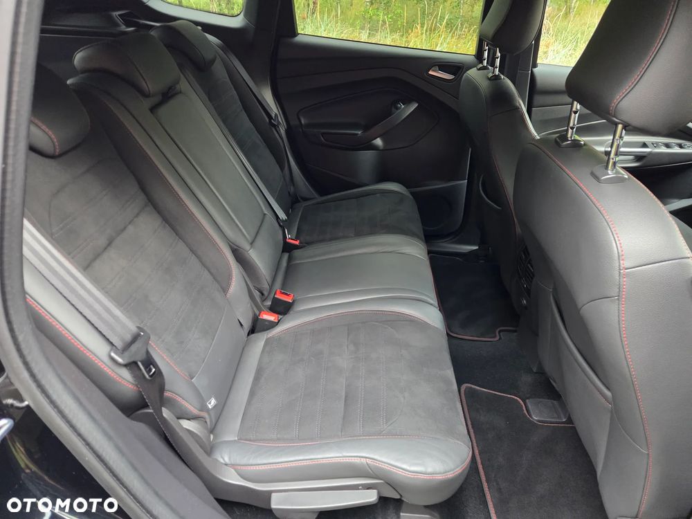 Ford Kuga 2.0 TDCi 4x4 ST-Line - 24