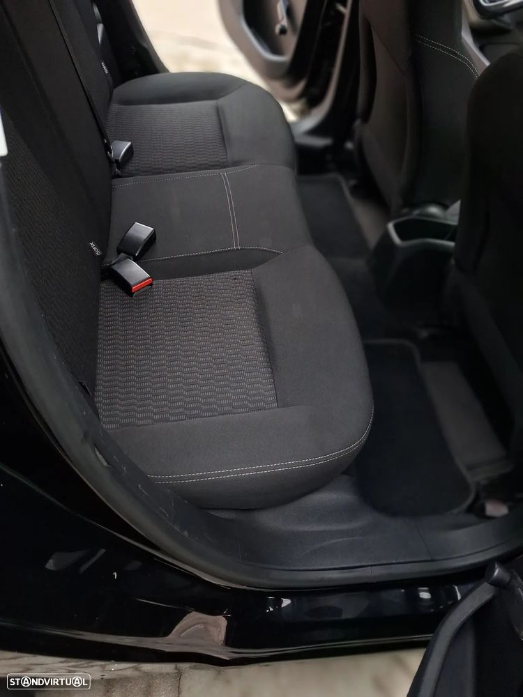 Peugeot 208 1.2 VTi SE Style - 3
