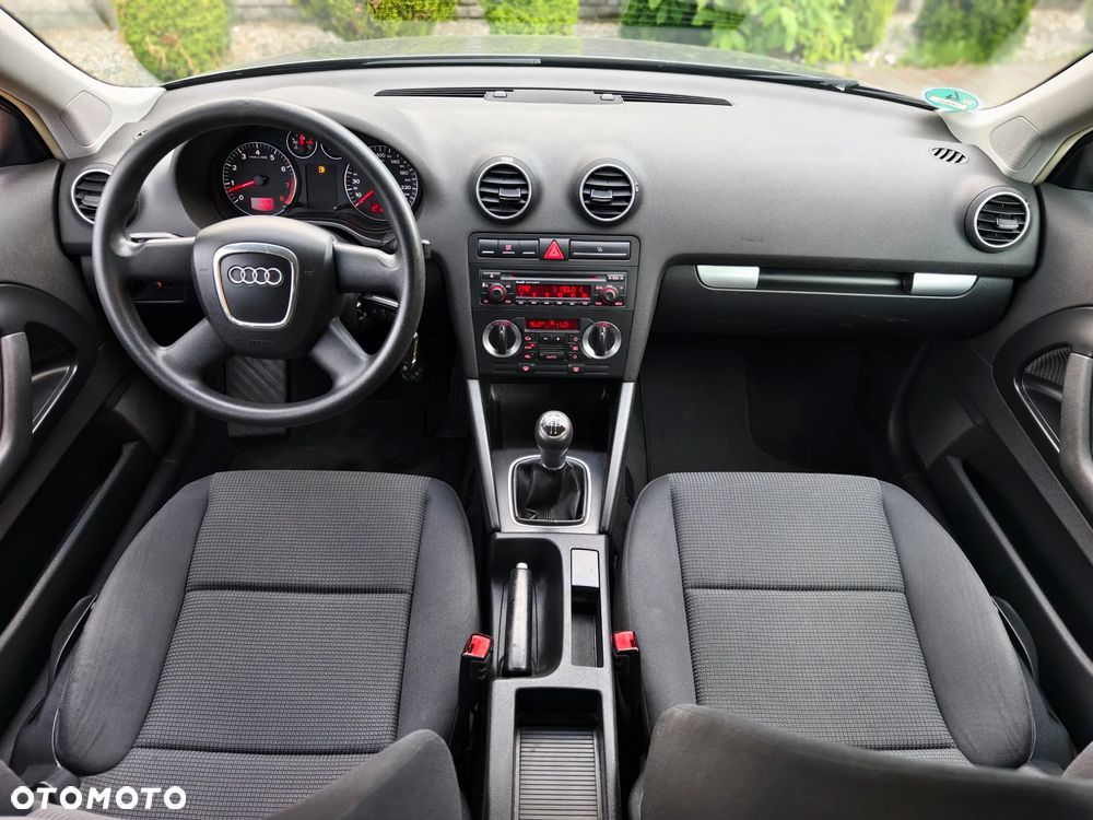 Audi A3 1.6 Attraction - 8